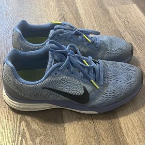 Nike running shoes - size 7